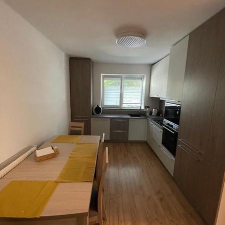 Apartman Daxnerko - Samostatny Dvojpokojovy Byt Bratislava Luaran gambar
